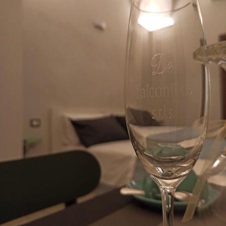 18 Mq Hotel Pulsano Buitenkant foto