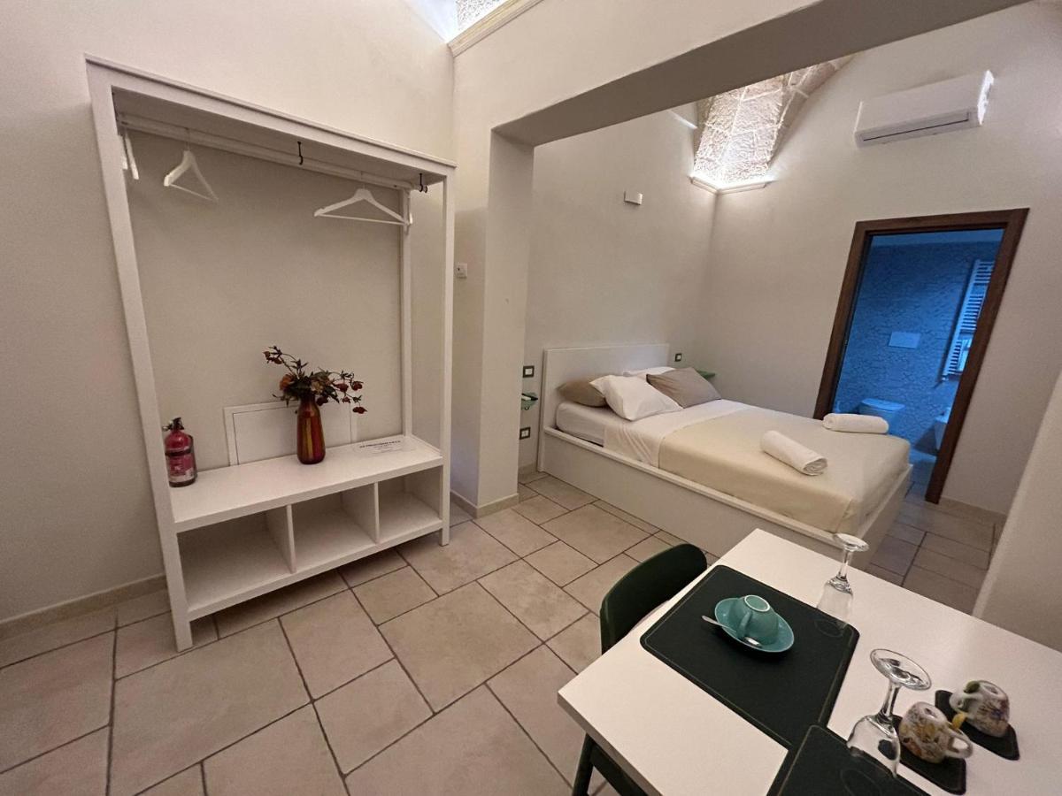 18 Mq Hotel Pulsano Buitenkant foto